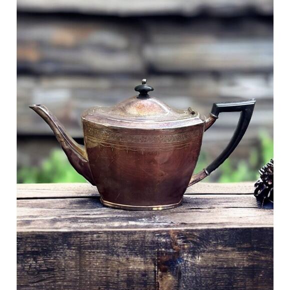 PAUL REVERE TEAPOT ART DECO STYLE FLOWERS LEAVES HOME OFFICE TEA POT SILVERPLATE - Picture 1 of 7